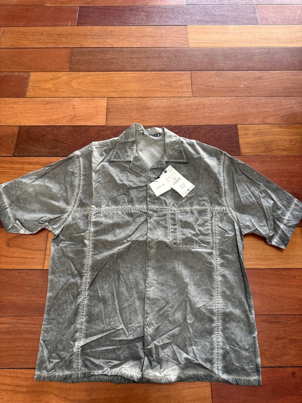 Zara Men's Short Sleeve Button-Up Shirt in Washed Gray